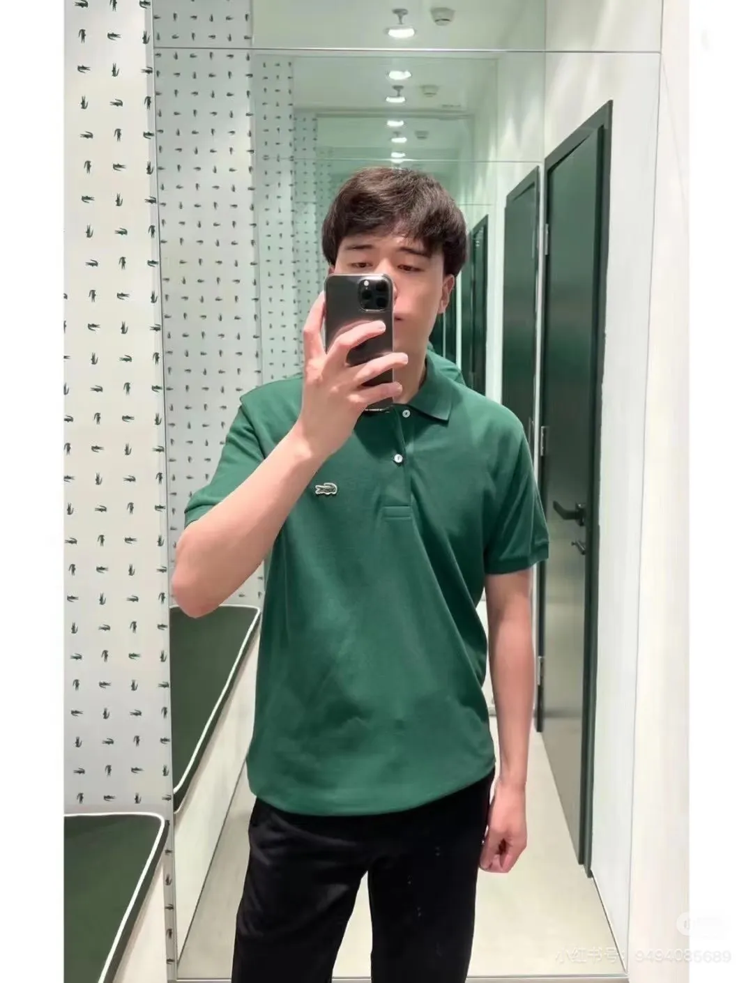 [Upper body picture] Lacoste crocodile logo Polo shirt (Green)